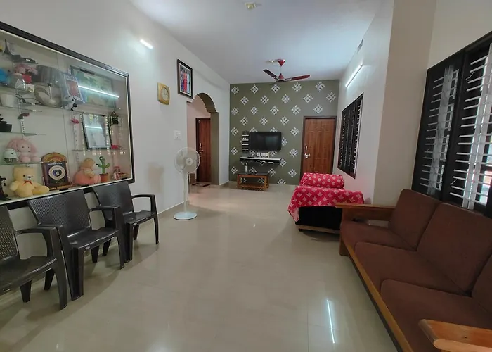 2 Bedroom House In Hebri