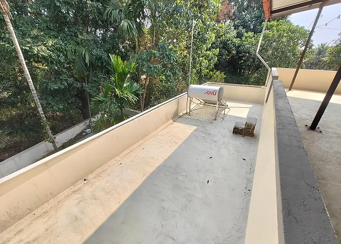 2 Bedroom House In Hebri