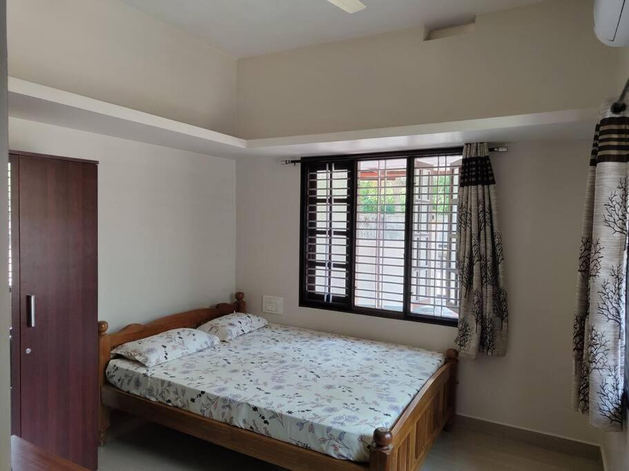 2 Bedroom House In Hebri